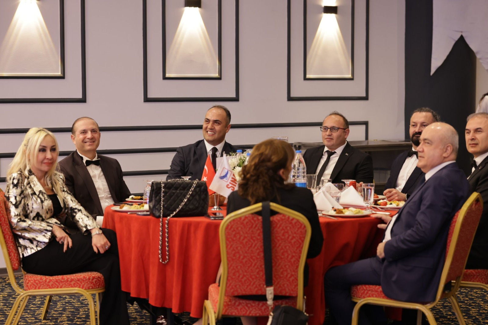 24 KASIM ÖĞRETMENLER GÜNÜ SINAV KOLEJ ÖYKÜ GÜRMAN